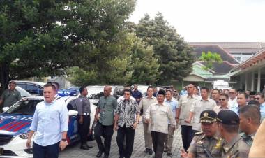 Prabowo Sowan ke Sultan HB X di Kepatihan Yogyakarta