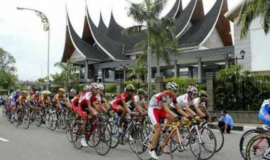Sumbar Undang Tim Balap Sepeda Jambi Ikut TdS 2019