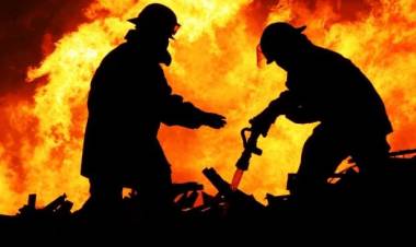 Kebakaran Gudang Hotel Sheraton Media Tewaskan Satu Orang