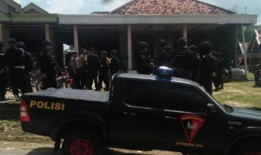 Tim Sukses Caleg Bertikai Hingga Pembacokan