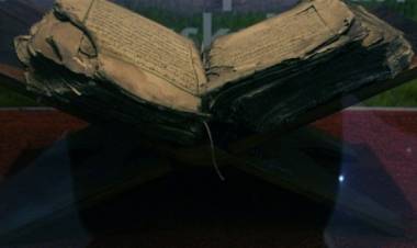 Masjid Agung Palembang Pamerkan Al Quran Tertua di Asean