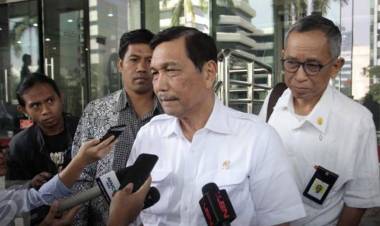 Luhut Berikan Pesan ke Prabowo: Jangan Dengerinlah Pikiran Tak Jelas Basisnya