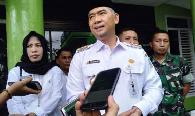 Jenguk Petugas KPPS, Walikota Fasha: Seluruh Biaya Pengobatan Ditanggung Pemkot Jambi  