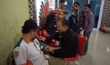 Gerak Cepat, Wali Kota Fasha Turunkan Tim Medis Periksa Petugas KPPS