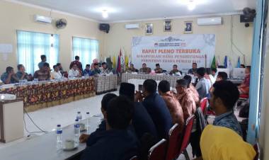 Rapat Pleno KPU Sarolangun Terbuka yang Berlangsung Tetutup