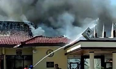 Polres Terbakar, 53 Tahanan Dipindahkan ke Lapas Kalianda