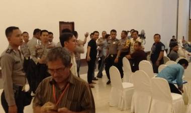 PANAS!! Saksi Demokrat Ribut di Pleno KPU Bungo, Ini Penyebabnya…