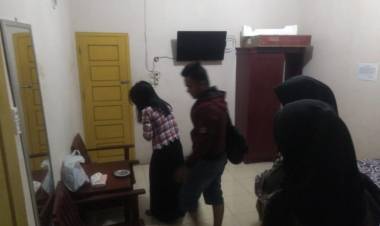 Razia Malam Ramadhan, Satpol Kota Tangkap Sepasang Kekasih di Kamar Hotel