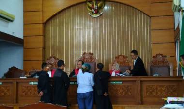 Ratna Sarumpaet: Saya Empat Kali Operasi Plastik