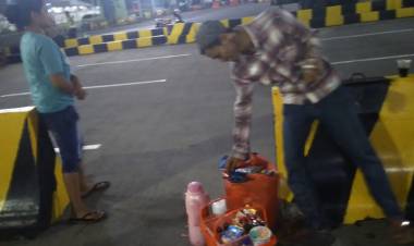 Mengais Rejeki di Pelabuhan Merak, Pedagang: Kami Untung Rp300 Ribu
