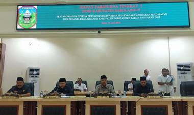 Ketua DPRD Sarolangun Pimpin Paripurna Penyampaian Ranperda Pertanggungjawaban Pelaksanaan APBD 2018