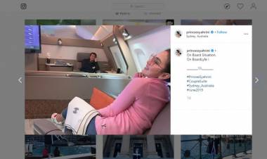 Posting Shalat di Pesawat, Begini Gaya Syahrini