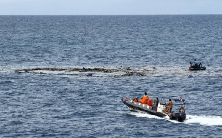 Walaupun Gerimis, Basarnas Tetap Cari Korban KM Ramos Risma yang Hilang di Danau Toba