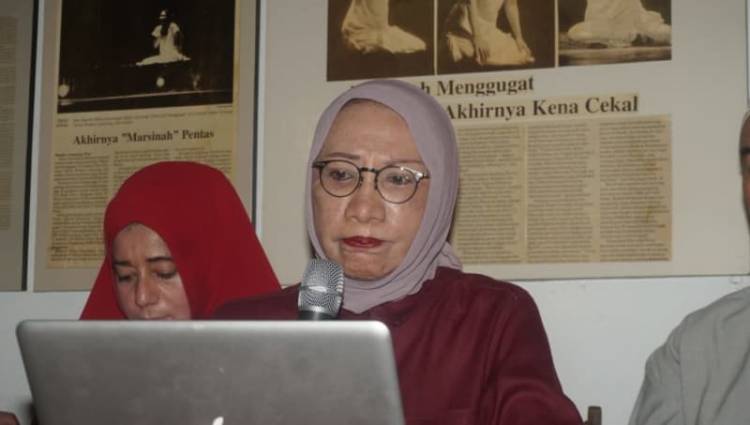 Malam Ini Penentuan Ratna Sarumpaet Ditahan Atau Tidak