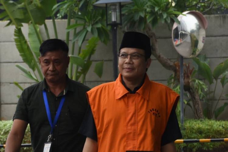 KPK Panggil Taufik Kurniawan Sebagai Tersangka