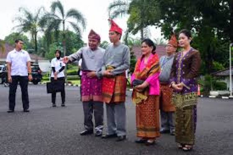 Iriana Diangkat Jadi Ratu Indoman Begini Perasaan Jokowi