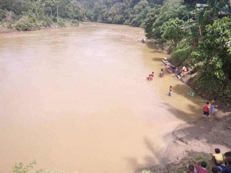 BREAKING NEWS!! Pamit Mandi, Nenek Minah Diduga Hanyut di Sungai Jujuhan Bungo