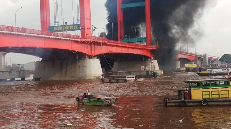 Tiga Hari Disisir, Basarnas Temukan Korban Kapal Terbakar di Sungai Musi