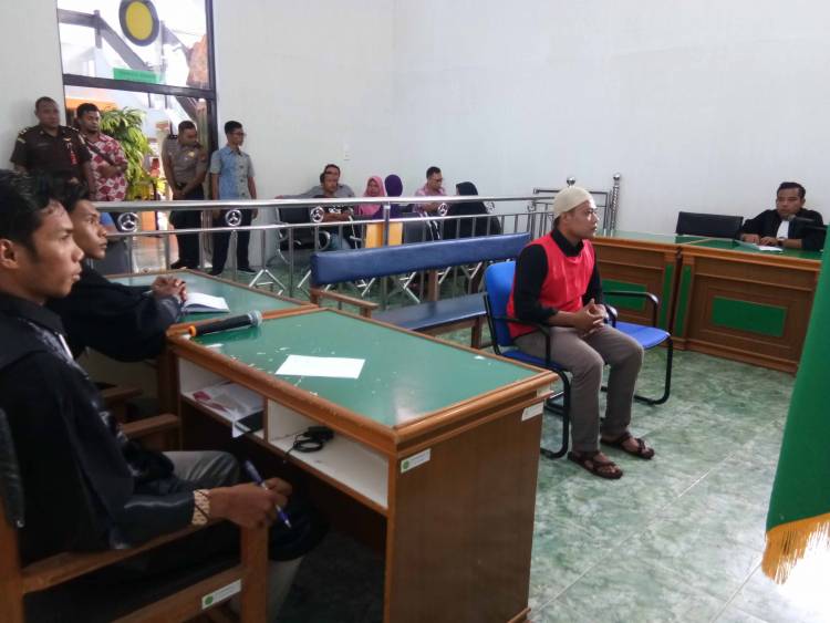 Derai Tangis Ketika Hakim Riau Vonis Mati Tiga Pengedar 55 Kilogram Sabu-Sabu