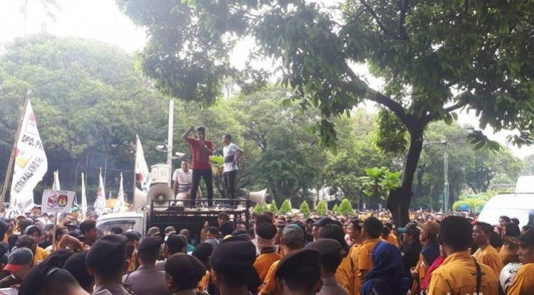 Massa Hanura Demo di KPU Minta OSO Masuk Caleg DPD
