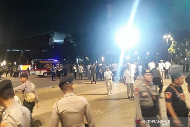 Bunyi Ledakan, Warga Diminta Jauhi Lokasi Ledakan di Parkir Timur Senayan