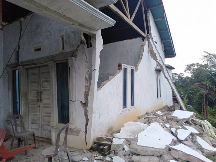 Listrik di Padang Aro Dipadamkan Sementara Pasca Gempa