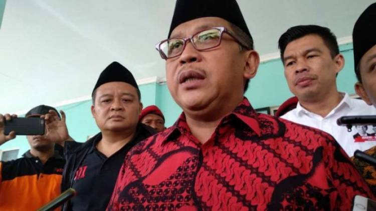 TKN Bela Jokowi: Pak Jokowi Sejak Walikota Sering Bertemu Rakyat