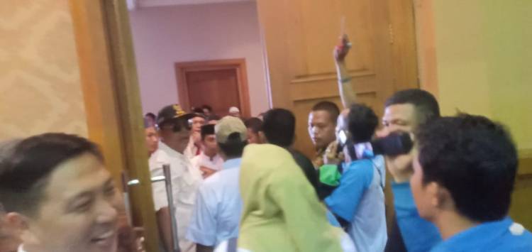 EMOSI, Ritas Mairiyanto: Masa Kader Dilarang Masuk!