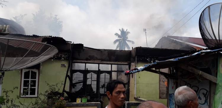 Rumah Warga Payo Selincah Jambi Habis Terbakar