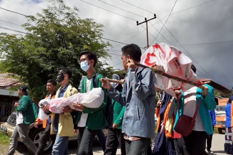 PSU Hingga 100 TPS, Mahasiswa Tuntut KPU Sumbar Selesaikan Polemik Pemilu