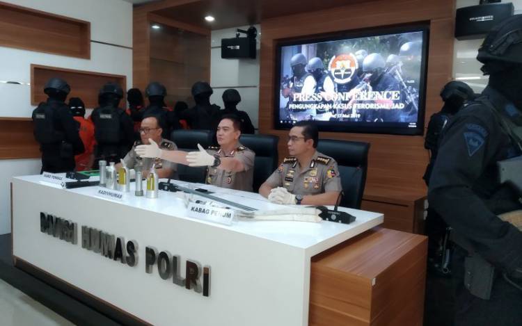 Lima Bulan Densus Sukses Tangkap 68 Pelaku Terorisme