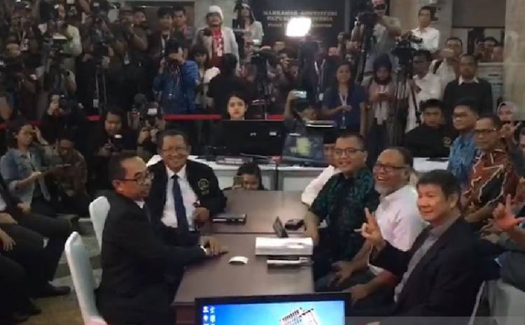 Resmi! BPN di Gedung MK Ajukan Gugatan Sengketa Pilpres