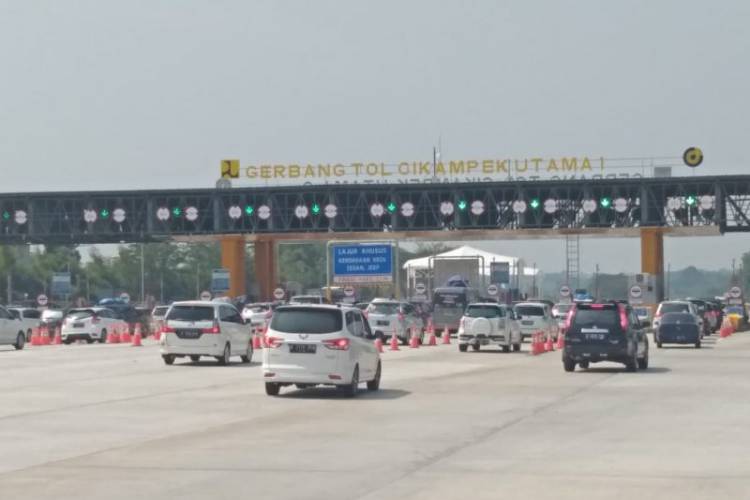 Volume Kendaraan Tol Jakarta-Cikampek Meningkat 144 Persen