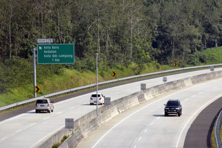 Polisi Berlakukan Satu Arah Tol Palembang-Lampung