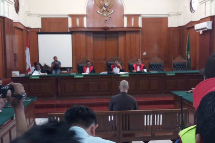 Ahmad Dhani Divonis Satu Tahun Penjara