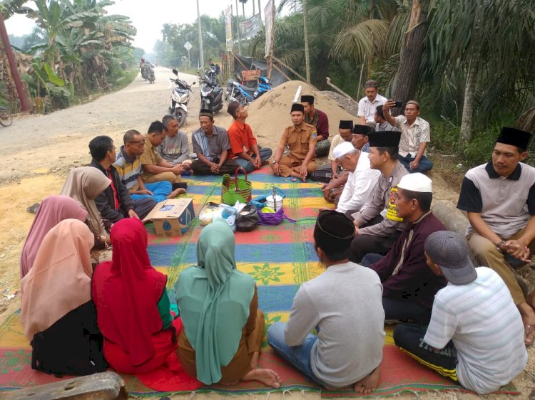 Begini Tradisi 10 Suro Warga Dusun Suka Mulya, Gelar Doa Tolak Balak di Jembatan