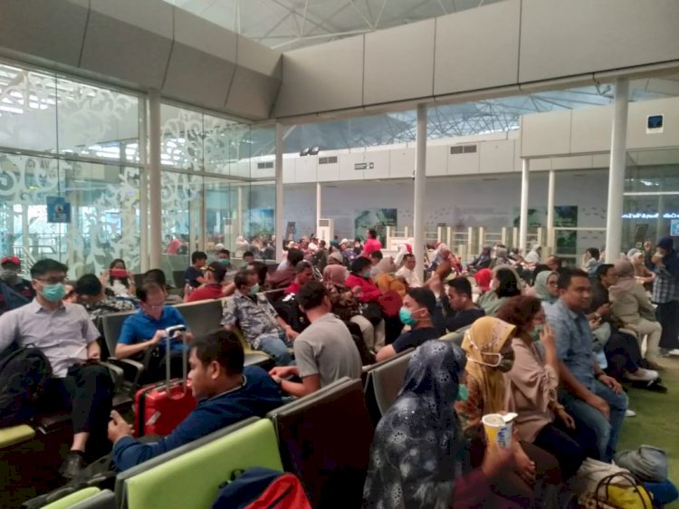 Sempat Delay Beberapa Jam, Akhirnya Pesawat Garuda & Batik Air Mendarat di Jambi
