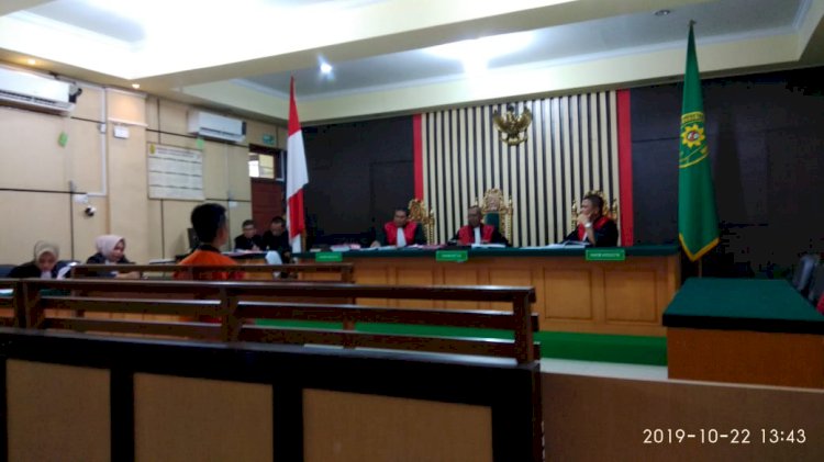 DUH!! Terlibat Ilegal Logging, Oknum Polisi Dihukum 8 Bulan
