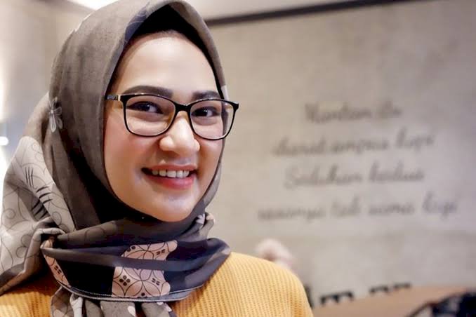 Angkie Yudistia Sosok Berkebutuhan Khusus yang juga Menjadi Juru Bicara Presiden