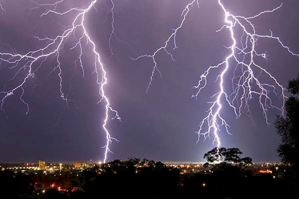 Tiga Siswa Didik Polri Tewas Tersambar Petir di Gunung Ringgit, Lima Luka-luka