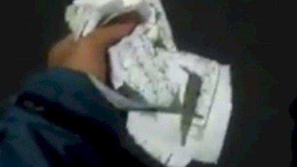 Viral Al Qur'an Disobek-sobek & Berserakan di Jalanan