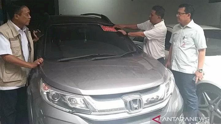 Razia Mobil Mewah di Dua Tower Apartemen dan Mal Petamburan, Samsat Temukan 103 Kendaraan Nunggak