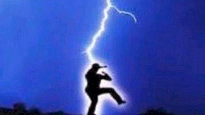 Ayah dan Anak Jatuh Pingsan & Terluka Parah Akibat Sambaran Petir di Kupang