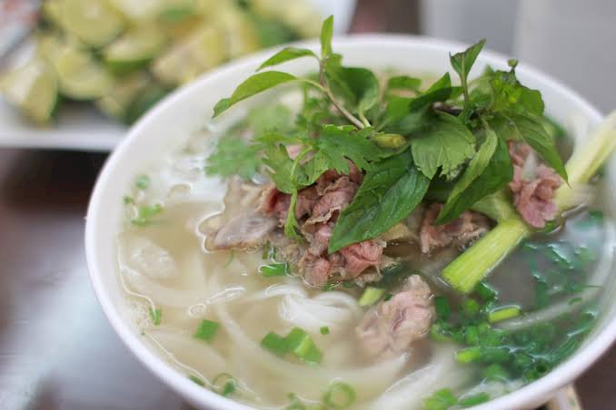 Makan di Resto Vietnam di Kawasan Mall Jakarta Barat, Belasan Warga Keracunan