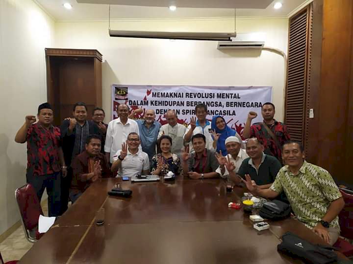 Netizen Ungkap Siapa Tohap Silaban yang Cekik Leher Polisi, Kampret Pasti Senang